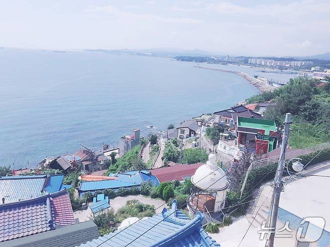 동해 논골담길에서 바라본 동해바다.(뉴스1 DB)
