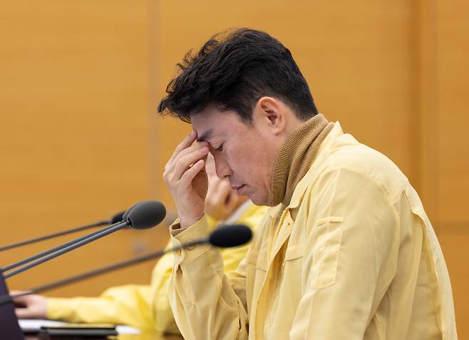 강훈식 대통령 비서실장이 2일 청와대에서 주간업무회의를 주재하고 있다. 청와대 제공