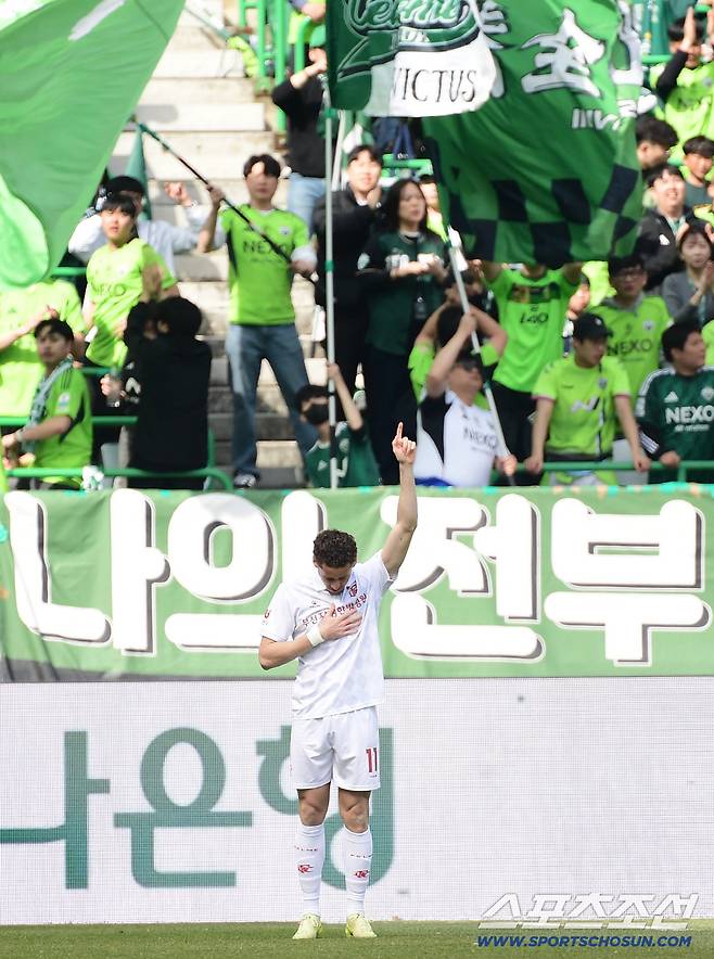 3월 1일 전주월드컵경기장에서 열린 K리그1 전북현대와 부천FC1995의 경기. 전반 동점골을 성공시킨 부찬 갈레고. 전주=송정헌 기자songs@sportschosun.com/2026.03.01/