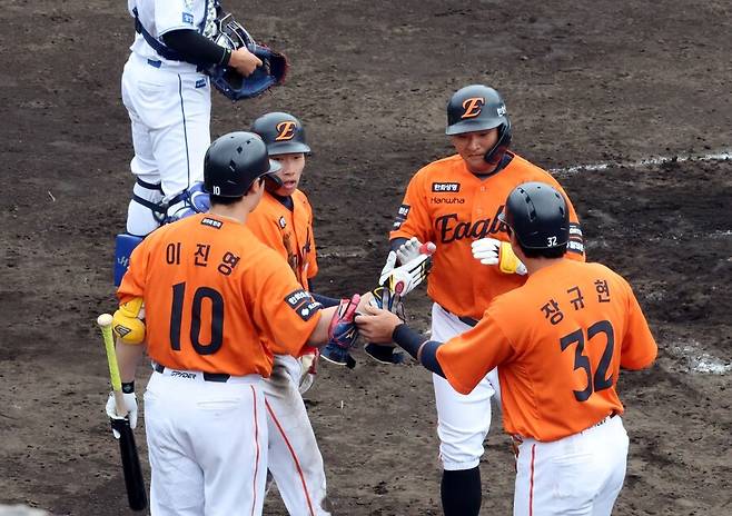 ▲ 한화는 3일 삼성과 연습경기에서 홈런 5방을 몰아치며 승리를 거뒀다 ⓒ연합뉴스