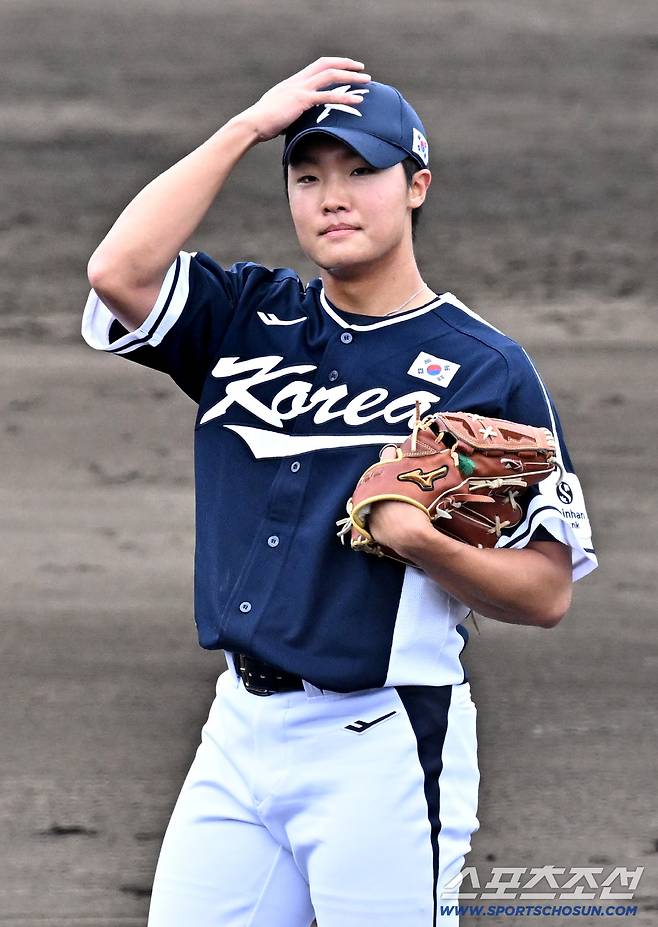 20일 일본 오키나와 온나손 아카마 구장에서 열린 대한민국 야구 대표팀과 삼성 라이온즈의 평가전. 정우주가 숨을 고르고 있다. 오키나와(일본)=박재만 기자 pjm@sportschosun.com/2026.02.20/