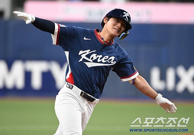 3일 일본 오사카 교세라돔에서 열린 WBC(월드베이스볼클래식) 한국과 오릭스 버팔로스의 경기. 2회초 2사 1,3루 김도영이 3점홈런을 치고 기뻐하고 있다. 오사카(일본)=허상욱 기자wook@sportschosun.com