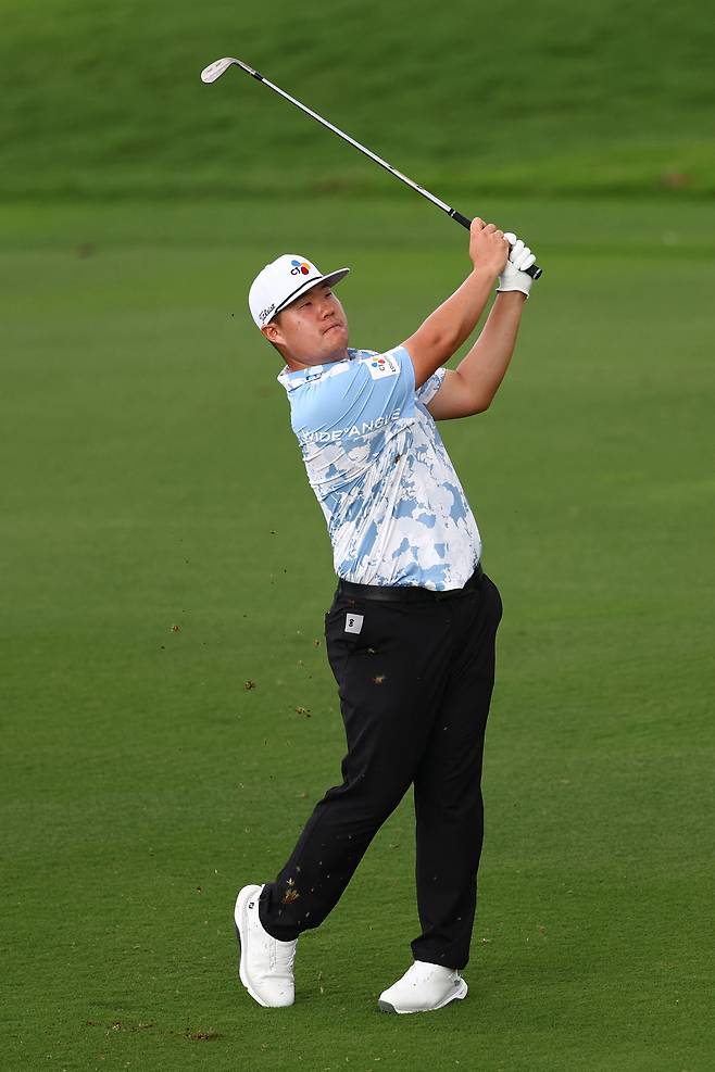 KAPALUA, HAWAII - JANUARY 02: Sungjae Im of South Korea plays a shot on the 16th hole during the first round of The Sentry 2025 at Plantation Course at Kapalua Golf Club on January 02, 2025 in Kapalua, Hawaii. Maddie Meyer/Getty Images/AFP (Photo by Maddie Meyer / GETTY IMAGES NORTH AMERICA / Getty Images via AFP)/2025-01-03 11:00:32/ <저작권자 ⓒ 1980-2025 ㈜연합뉴스. 무단 전재 재배포 금지, AI 학습 및 활용 금지>
