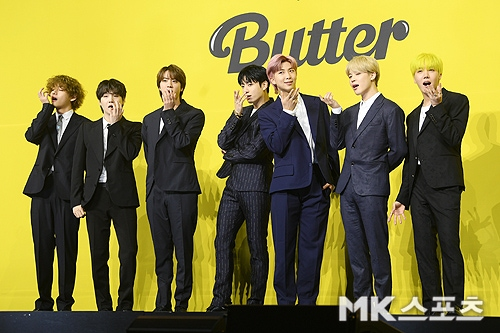 빅데이터 평가 기관인 아시아브랜드연구소는 ‘2026 K-브랜드지수 스타어워즈’ K-POP 아이돌 부문 1위에 BTS(방탄소년단)가 최종 선정됐다고 5일 발표했다.