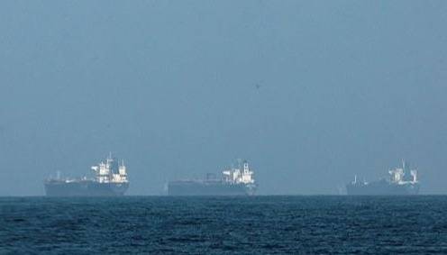 아랍에미리트(UAE) 연안에서 대기 중인 유조선 ©연합뉴스