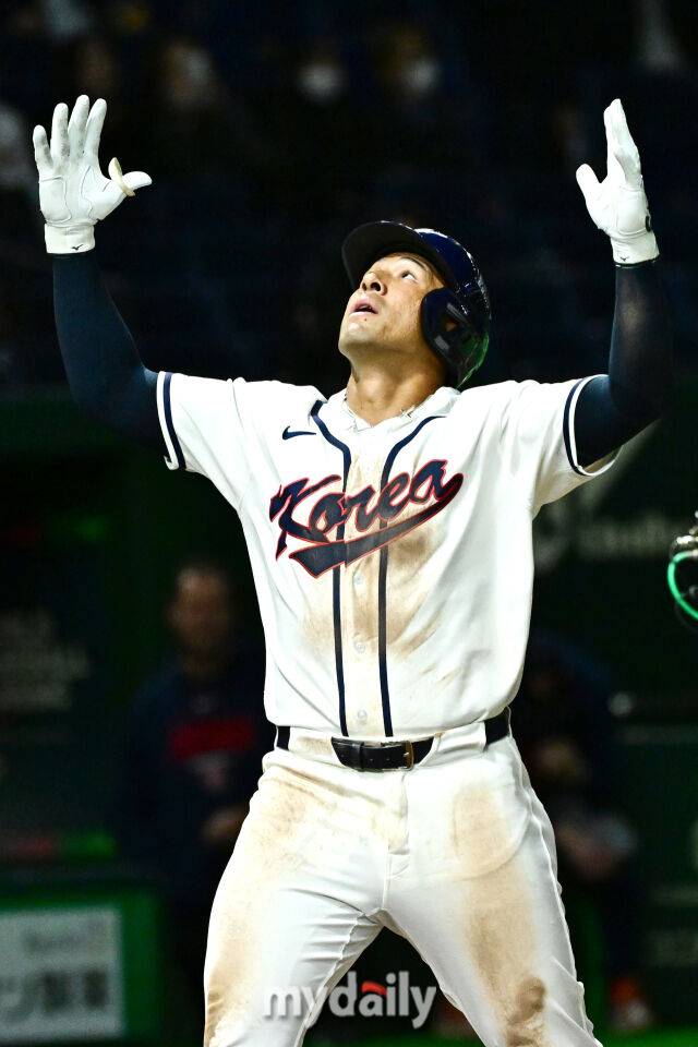 5일 일본 도쿄돔에서 열린 2026 월드 베이스볼 클래식(WBC) 조별리그 한국-체코 경기. 한국 존스가 8회말 2사에 솔로포를 친 후 기뻐하고 있다./도쿄(일본)=한혁승 기자