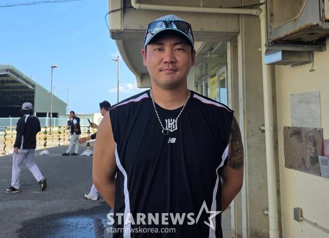 KT 장성우가 최근 일본 오키나와현 우루마 구시카와 야구장에서 열린 2026 KT 스프링캠프에서 취재진과 인터뷰를 가졌다. /사진=김동윤 기자