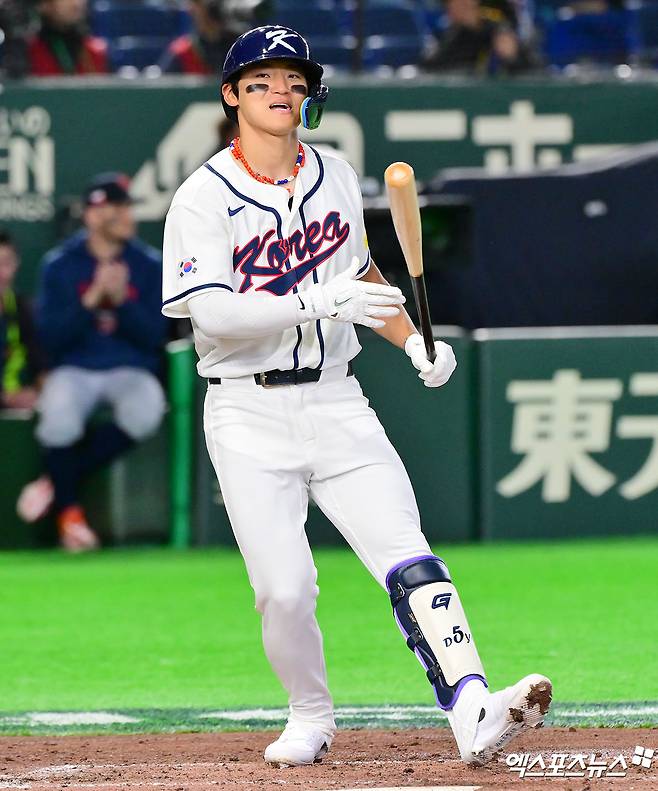 5일 오후 일본 도쿄돔에서 열린 2026 월드베이스볼클래식(WBC) C조 체코와 대한민국의 경기, 4회말 1사 한국 김도영이 헛스윙 삼진을 당하고 있다. 도쿄, 김한준 기자