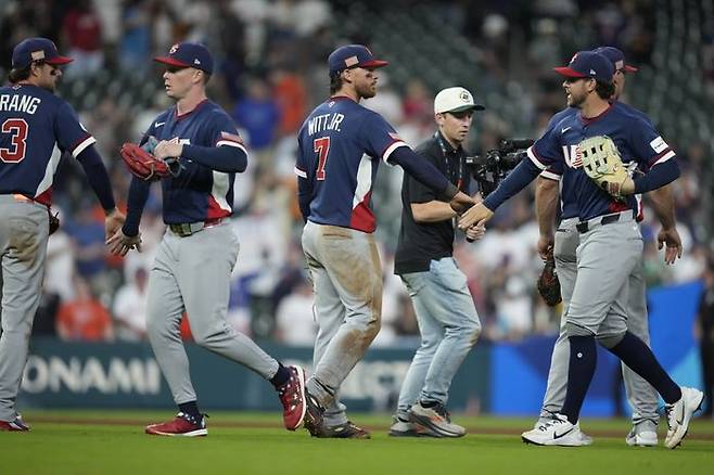 1차전 승리를 따낸 미국. ⓒ AP=연합뉴스