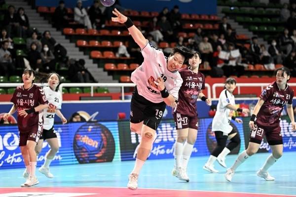 사진 SK슈가글라이더즈 강은혜의 슛