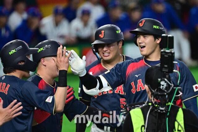 6일 일본 도쿄돔에서 열린 2026 월드 베이스볼 클래식(WBC) 조별리그 일본-대만 경기. 일본 오타니가 2회초 1사 만루에 홈런을 친 후 기뻐하고 있다./도쿄(일본)=한혁승 기자 hanfoto@mydaily.co.kr