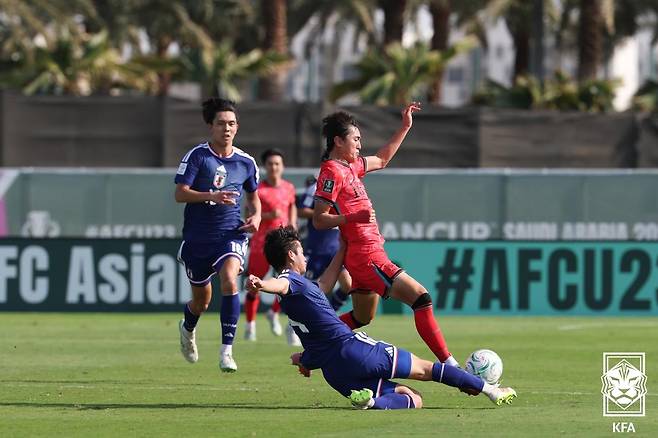 지난 1월 아시아축구연맹(AFC) U-23 아시안컵 4강전에서 두 살 어린 일본에 져 결승 진출에 실패한 한국 대표팀. /사진=대한축구협회 제공