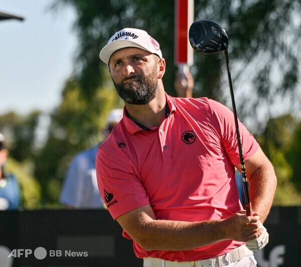 2026년 LIV 골프 시리즈 홍콩 대회 우승 경쟁에 뛰어든 골프스타 존 람(스페인). 사진제공=ⓒAFPBBNews = News1 (사진을 무단으로 사용하지 마십시오.)