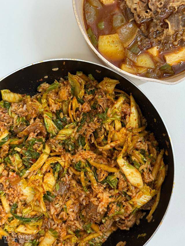 권모씨가 집에서 만들어 먹은 봄동 비빔밥과 우삼겹 된장찌개. 권씨는 "채소를 그리 좋아하지 않아 반신반의했지만, 생각보다 달고 식감도 아삭해서 맛있었다"고 평했다. 권씨 제공