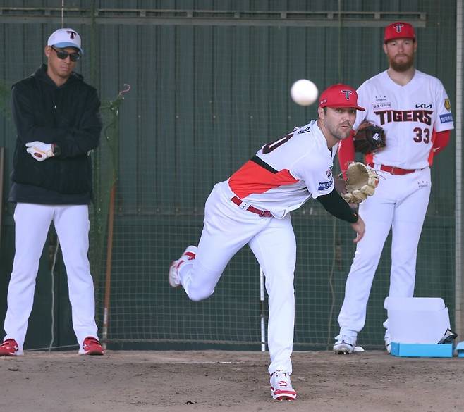 ▲ 올 시즌 리그 최고 외국인 투수 타이틀에 재도전하는 제임스 네일 ⓒKIA타이거즈