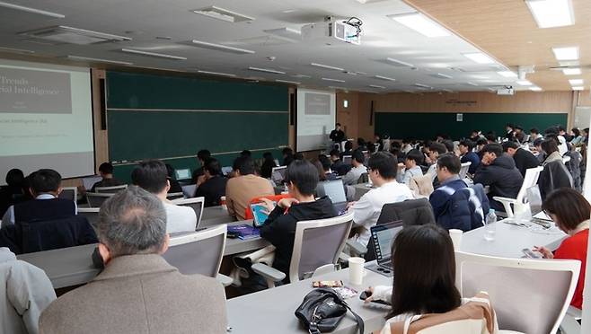 핀테크산업협회는 10일 서울 여의도에서 '핀테크 AX 전환 전략 및 보안 리스크 대응 세미나'를 개최했다.
