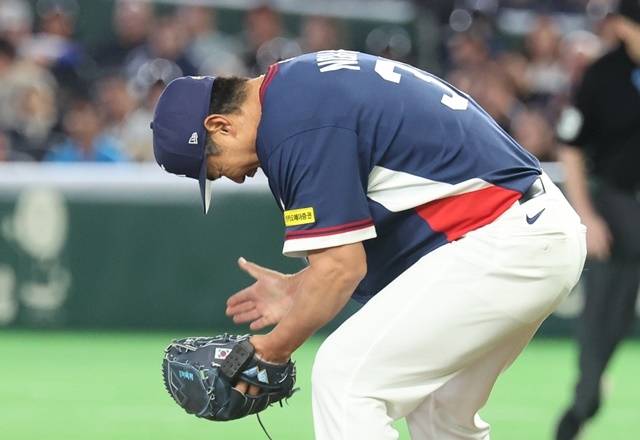 9일 일본 도쿄돔에서 열린 2026 월드베이스볼클래식(WBC) C조 조별리그 최종전 대한민국과 호주의 경기. 3회말 무실점 호투를 보인 한국 노경은이 포효하고 있다. 사진=연합뉴스
