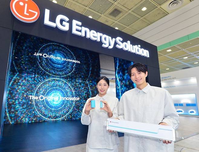 LG에너지솔루션이 국내 최대 배터리 산업 전문 전시회 ‘인터배터리 2026’에 참가해 차세대 배터리 솔루션을 선보였다.ⓒLG에너지솔루션