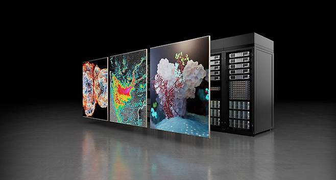 NVIDIA Quantum InfiniBand 플랫폼은 데이터센터에서 수천 개 노드를 초저지연·초고속으로 연결해, 대규모 AI 연산과 데이터 전송을 효율적으로 수행할 수 있게 해주는 네트워크 기술이다 / NVIDIA