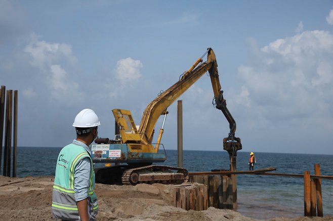 베트남 푸꾸옥에서 APEC 2027 정상회의를 앞두고 추진 중인 주요 인프라 사업들이 디젤 연료 부족으로 공사 지연 우려를 낳고 있다. 베트남 정부 제공