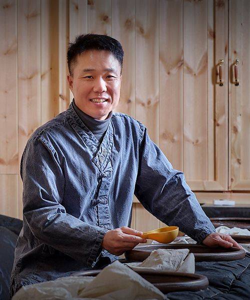 전통 발효식초 분야의 독보적 주자로 알려진 ‘초산정’ 한상준 대표. 예천군 제공