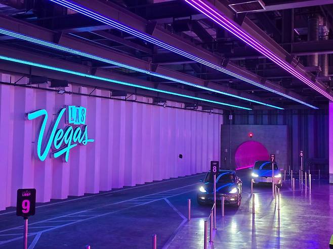 컨벤션센터 지하의 베가스 루프 정류장. 테슬라 차를 타고 도심을 순식간에 이동한다. 정진호 기자