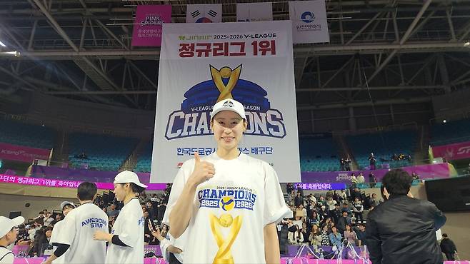 13일 정규리그 1위를 확정지은 뒤 환하게 미소지은 도로공사 배유나. 인천=김효경 기자