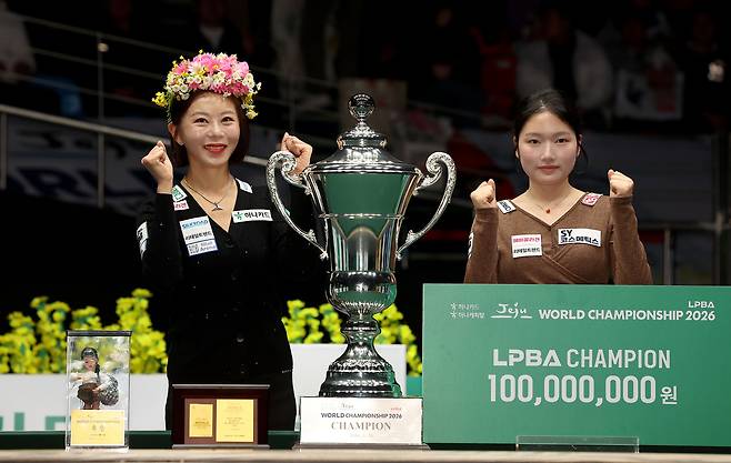 김가영을 넘지 못해 우승을 놓친 한지은(오른쪽, PBA 제공)