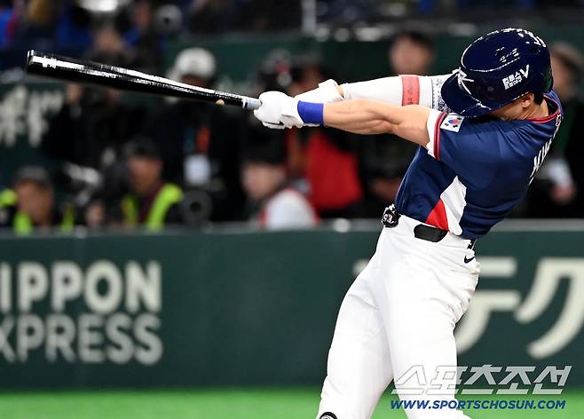 7일 일본 도쿄돔에서 열린 WBC(월드베이스볼클래식) 한국과 일본의 경기. 4회초 1사 1루 김혜성이 동점 2점홈런을 치고 있다. 도쿄(일본)=허상욱 기자wook@sportschosun.com/2026.03.07/