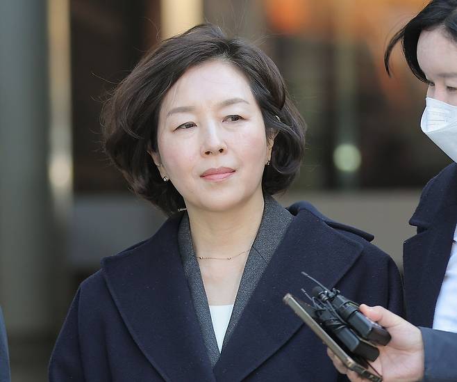 ‘1억원 공천헌금’ 의혹을 받는 김경 전 서울시의원이 지난 3월 3일 서울 서초구 서울중앙지방법원에서 열린 구속 전 피의자 심문(영장실질심사)을 마친 뒤 법정을 나서고 있다. 연합뉴스