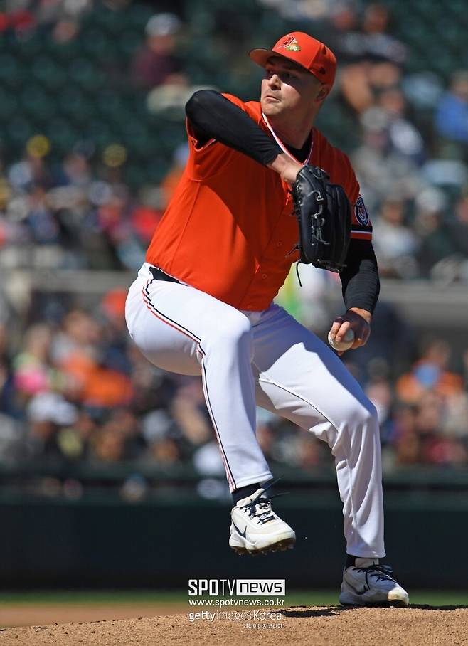 ▲ 미국 월드베이스볼클래식(WBC) 대표팀에서는 한 경기만 던지고 소속팀으로 돌아간 타릭 스쿠발이 디트로이트 타이거즈 복귀 등판에서 최고 159.5km의 패스트볼을 앞세워 무려 7개의 삼진을 뽑아내며 4⅔이닝 1실점 투구를 선보였다.