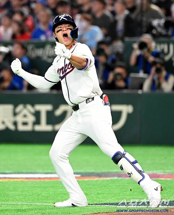 8일 일본 도쿄돔에서 열린 WBC(월드베이스볼클래식) 한국과 대만의 경기, 6회말 1사 1루 김도영이 재역전 2점홈런을 치고 환호하고 있다. 도쿄(일본)=허상욱 기자wook@sportschosun.com/2026.03.08/