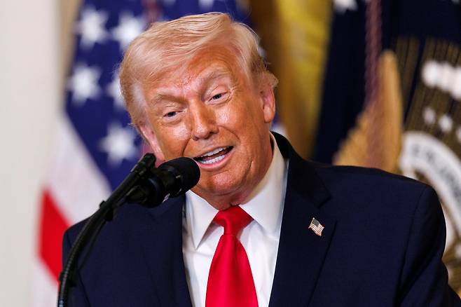 도널드 트럼프 미국 대통령이 12일 백악관 행사에서 발언을 하고 있다. /EPA 연합뉴스