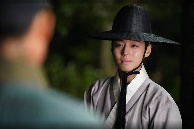 영화 '왕과 사는 남자'에서 단종 역할을 한 배우 박지훈의 스틸컷. /사진=쇼박스