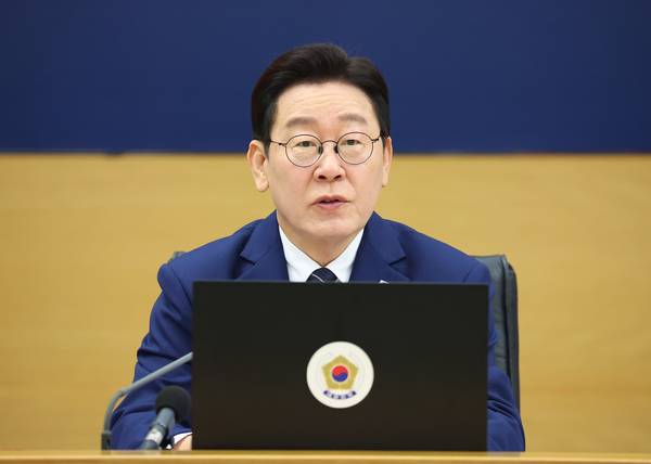 이재명 대통령이 17일 정부세종청사에서 열린 국무회의에서 발언하고 있다. 2026.3.17 /연합뉴스