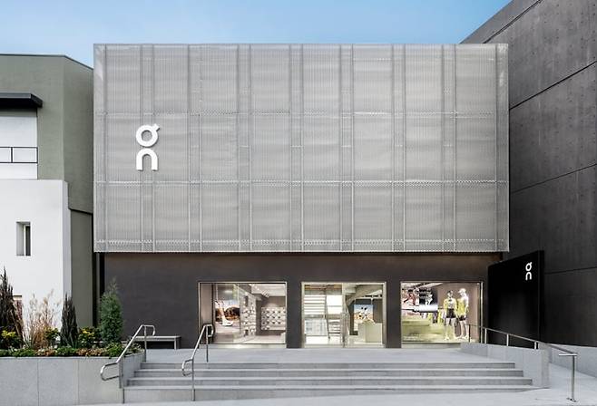 온(On) 서울 용산구 한남동 로드샵 매장 전경. /온 제공