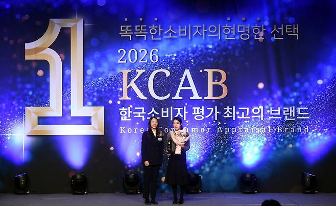 바이오니아 자회사 에이스바이옴의 ‘비에날씬·비에날퀸·관절엔 아나파랙틴’이 ‘2026 한국소비자 평가 최고의 브랜드’ 3관왕을 수상했다. /사진=에이스바이옴 제공