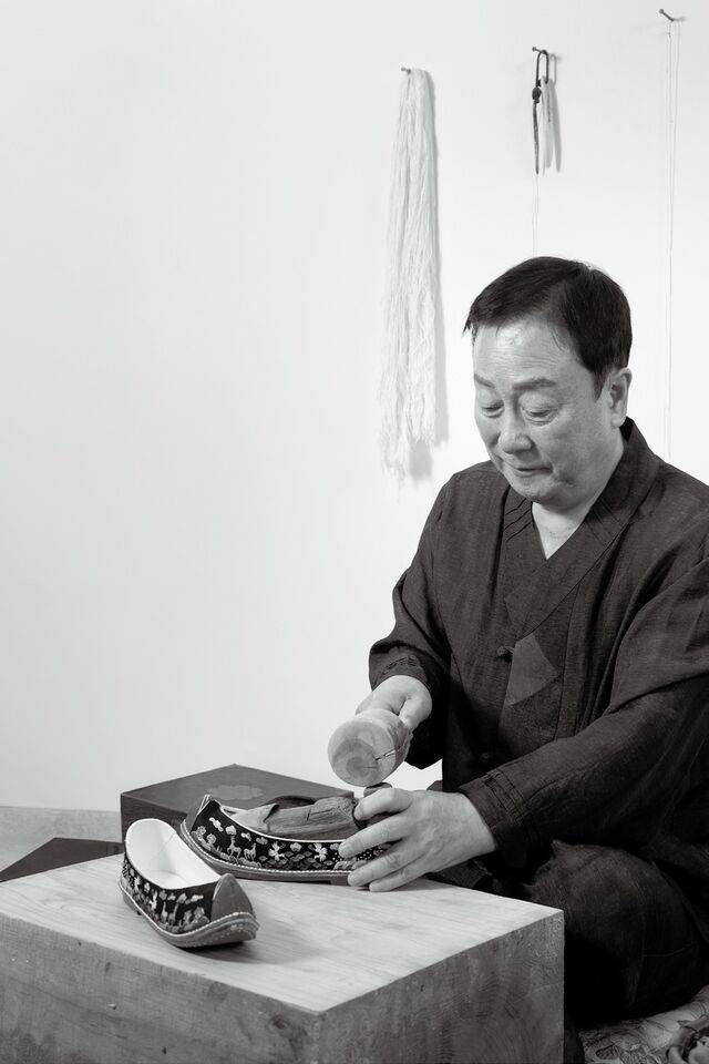 황해봉 국가무형유산 화혜장 보유자.