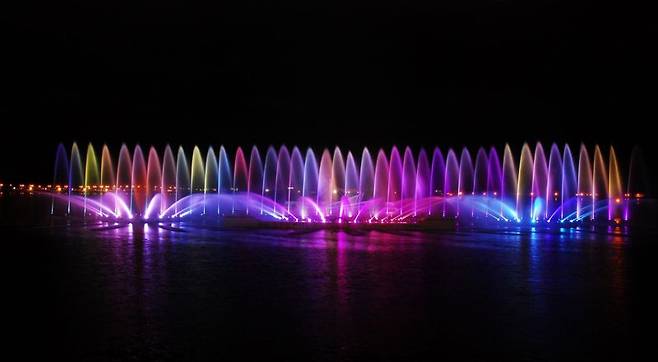 전남 목포시가 '춤추는 바다분수' 새 단장을 마치고 오는 4월 1일부터 공연을 재개한다. 목포시 제공