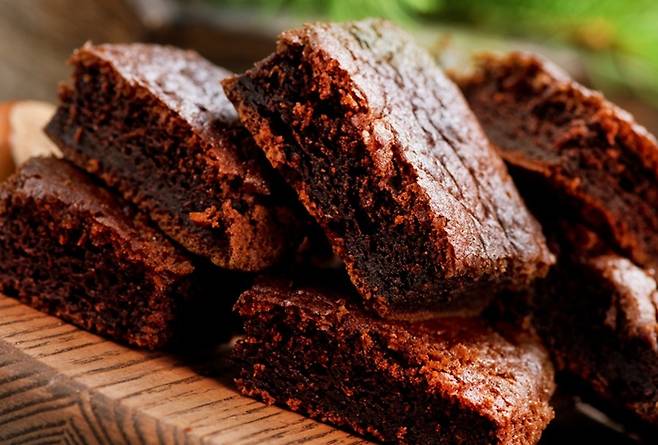 셀파크 피부과 의원 원장이자 ‘염증 노화’ 책을 집필한 박병순 원장이 평소 피하는 음식 세 가지를 소개했다./사진=클립아트코리아