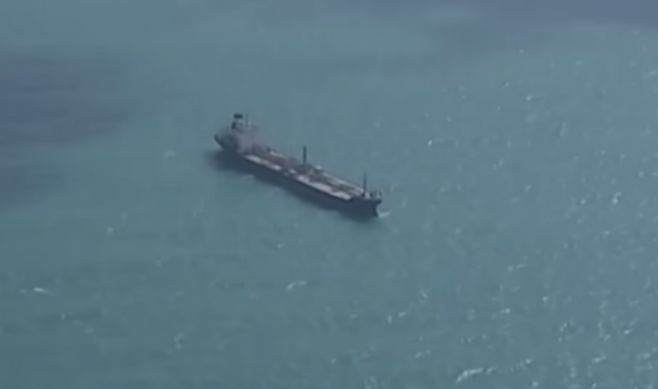 호르무즈해협을 운항중인 선박. (sbs 캡쳐)