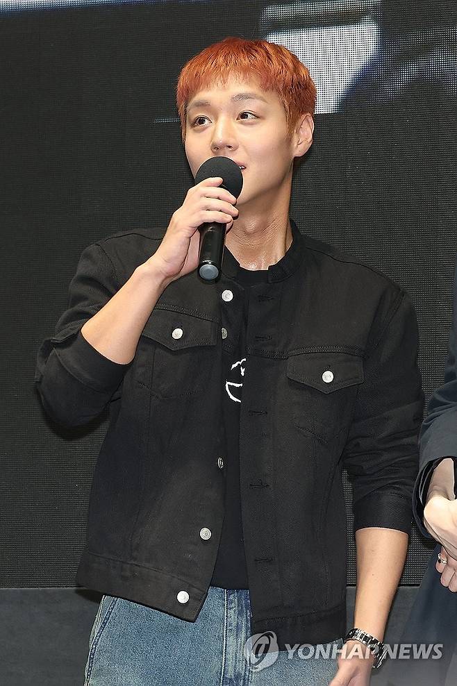 감사 인사말하는 박지훈 (서울=연합뉴스) 강민지 기자 = 배우 박지훈이 17일 서울 강남구 메가박스 코엑스에서 열린 영화 '왕과 사는 남자' 흥행 감사 무대인사에서 관객을 향해 인사말을 하고 있다. 2026.3.17 mjkang@yna.co.kr