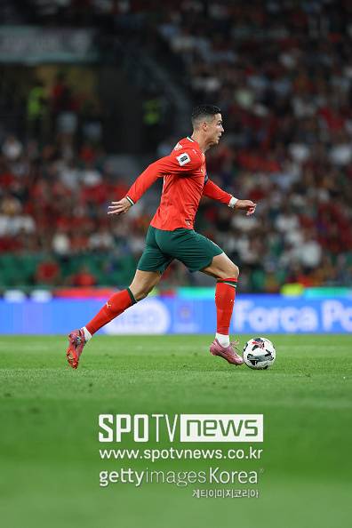 ▲ fifa world cup 2026 qualifier lisboa ball team portugal v republic of ireland - fifa world cup 2026 qualifier teams bola lisbon football cristiano ronaldo players player futebol