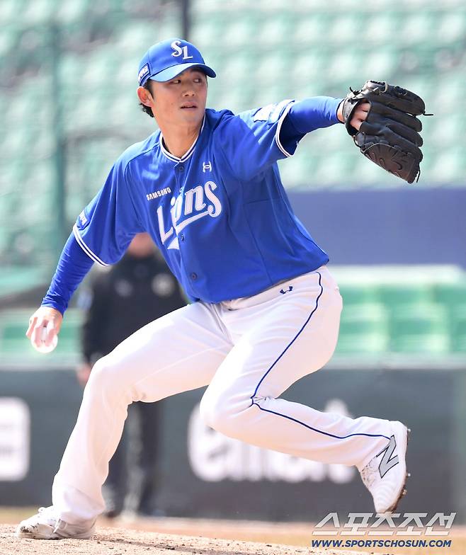 17일 인천 SSG랜더스필드에서 열린 KBO리그 SSG와 삼성의 경기. 투구하고 있는 삼성 미야지. 인천=송정헌 기자songs@sportschosun.com/2026.03.17/