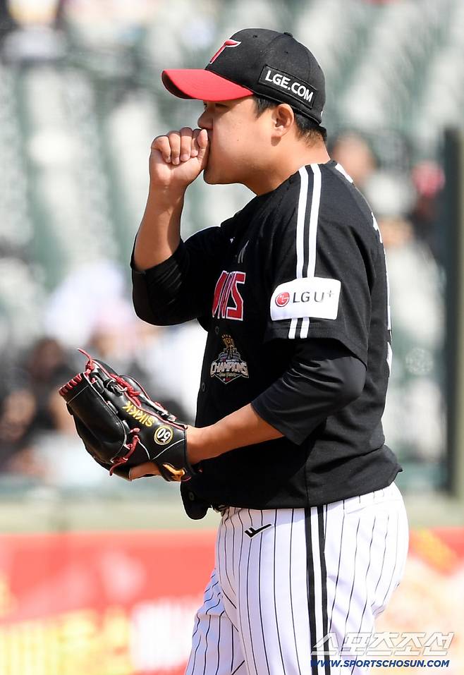 14일 부산 사직야구장에서 열린 KBO리그 롯데 자이언츠와 LG 트윈스의 시범경기. LG 장현식이 숨을 고르고 있다. 부산=박재만 기자 pjm@sportschosun.com/2026.03.14/