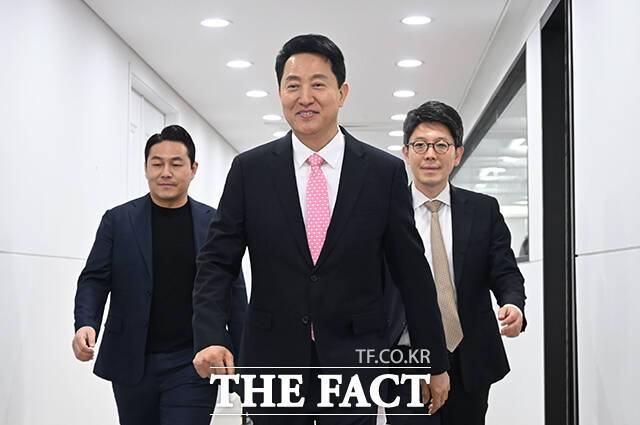 오세훈 서울시장이 22일 오후 서울 여의도 국민의힘 중앙당사에서 열린 전국동시지방선거 서울특별시장 후보자 면접에 참석하고 있다. /박헌우 기자