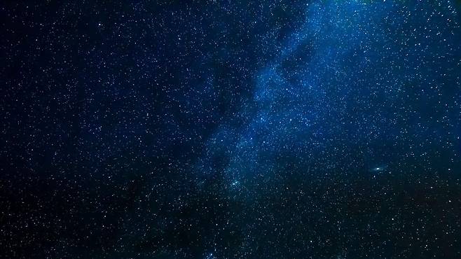 빅 프리즈(대동결), 빅 립(대파열), 빅 크런치(대함몰)는 우주가 어떻게 끝날 수 있는지를 설명하는 이론들이다