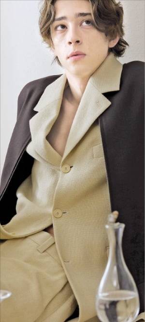 산드로 2026년 봄·여름(SS) 시즌 화보 삼성물산 패션부문 제공