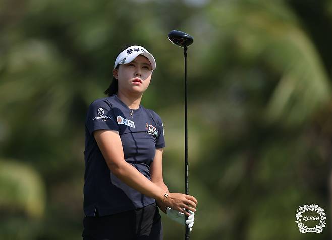 문정민이 15일 태국 촌부리 아마타스프링 컨트리클럽에서 열린 KLPGA 투어 리쥬란 챔피언십 최종 라운드 1번 홀에서 티샷을 날리고 있다. 사진 제공=KLPGA