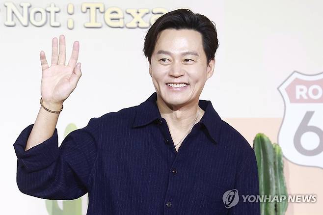 넷플릭스로 확장된 ‘이서진 표 여행’…"이 콘셉트 쭉 하고 싶어요". 연합뉴스